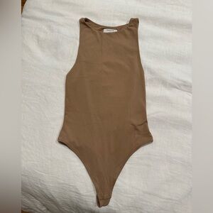 Aritizia Babaton Nude Bodysuit Size S